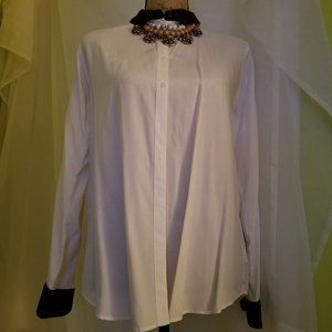 Uniqlo White Blouse With Black Collar Size M